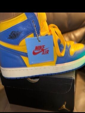 Nike Air Jordan 1 Retro High OG 'Reverse Laney' sneakers Women’s size 8